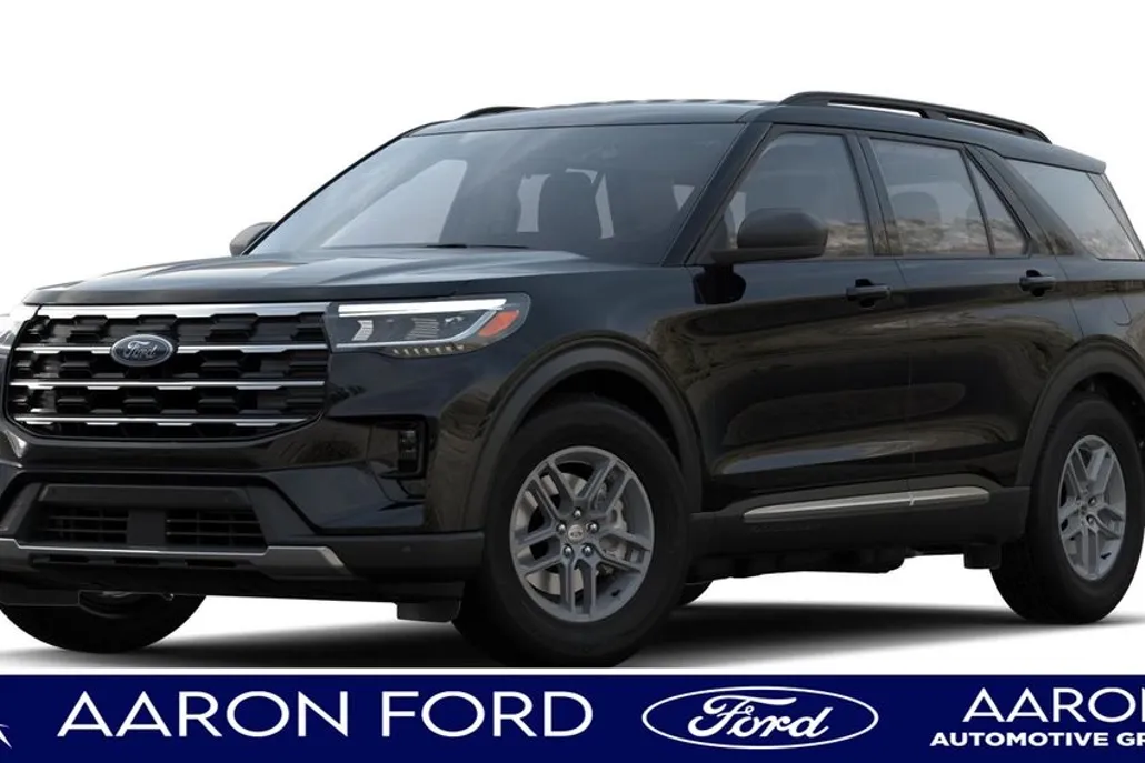 2025 Ford Explorer photo 1