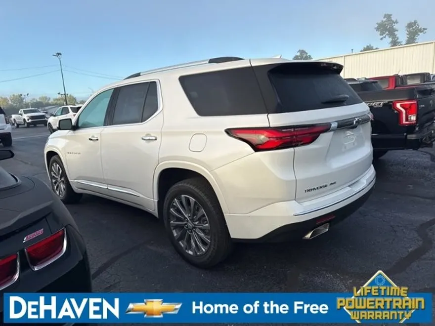 2023 Chevrolet Traverse Premier photo 1