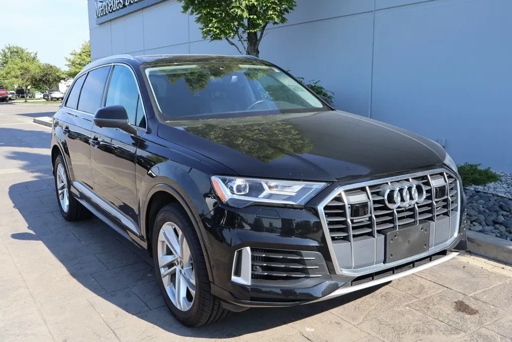 2022 Audi Q7 55 Premium Plus photo 1