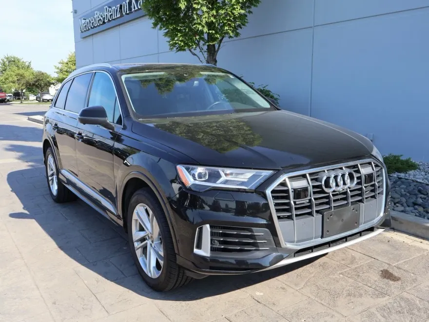 2022 Audi Q7 55 Premium Plus photo 1
