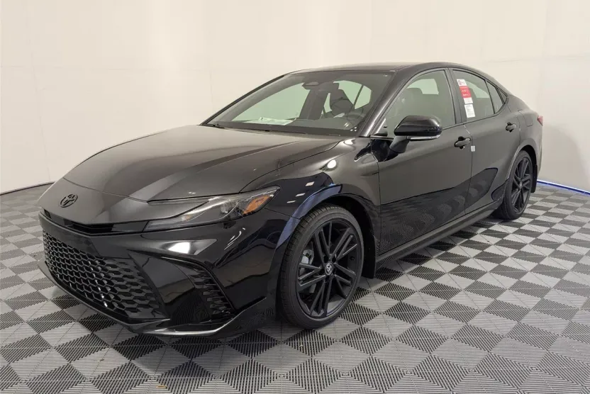 2026 Toyota Camry photo 1