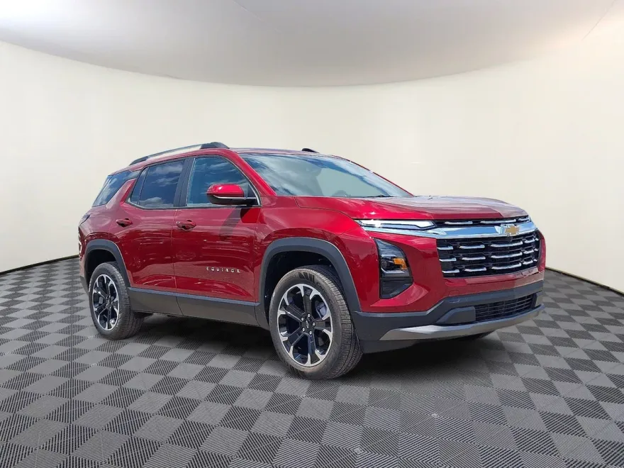 2026 Chevrolet Equinox LT photo 1