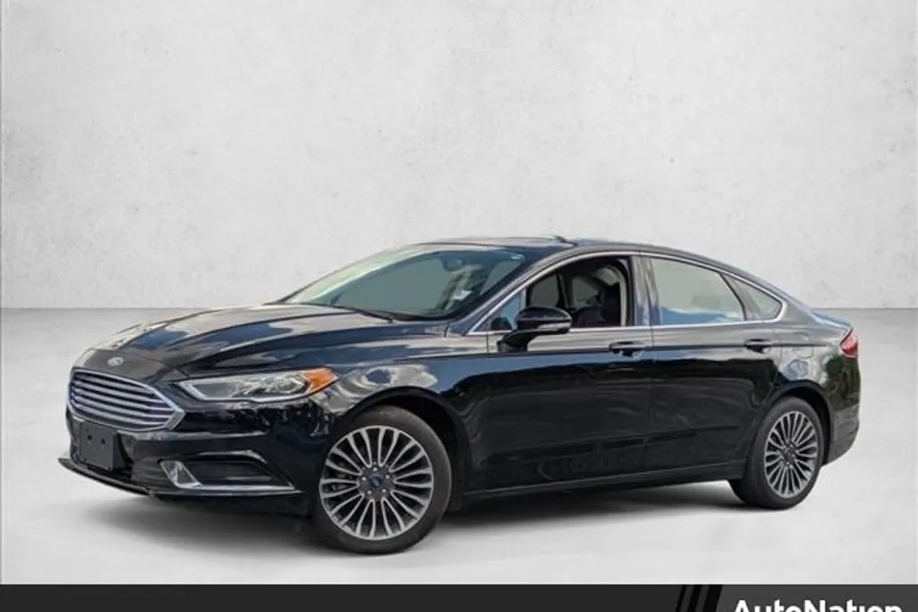 2018 Ford Fusion SE photo 1