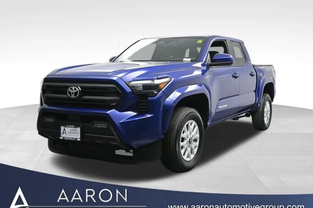 2024 Toyota Tacoma SR5 photo 1