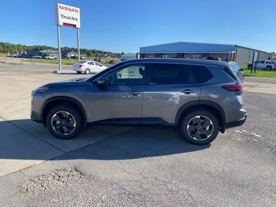 2026 Nissan Rogue SV photo 1