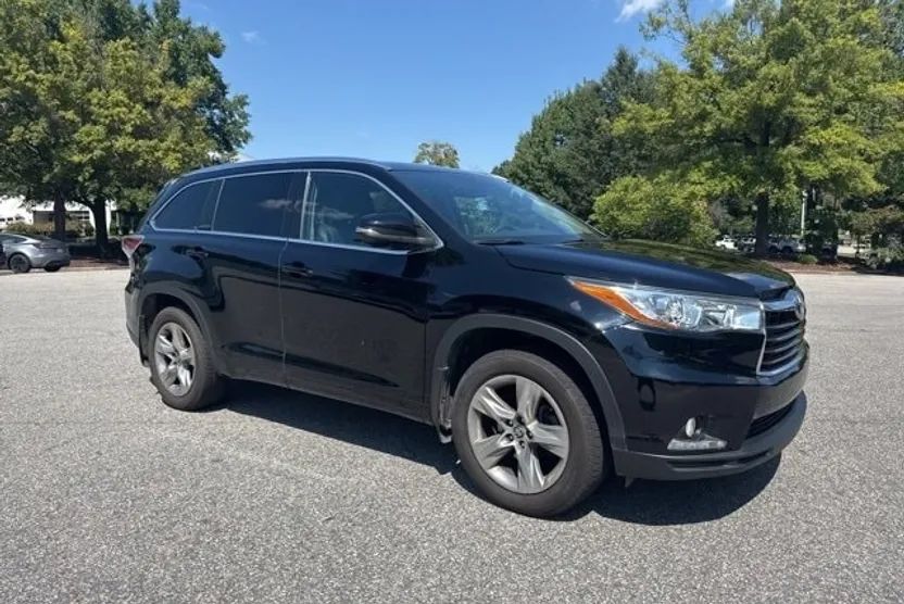 2016 Toyota Highlander Limited photo 1