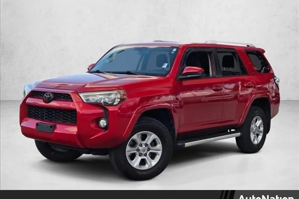 2017 Toyota 4Runner SR5 photo 1