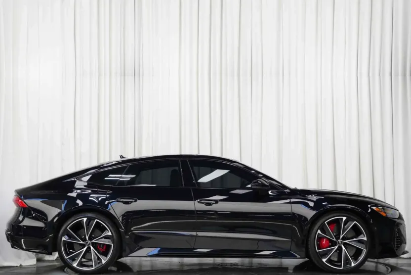 2023 Audi RS 7 Base photo 1