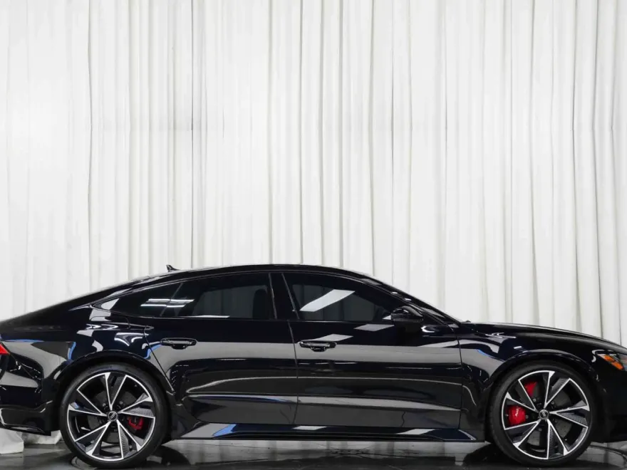 2023 Audi RS 7 Base photo 1
