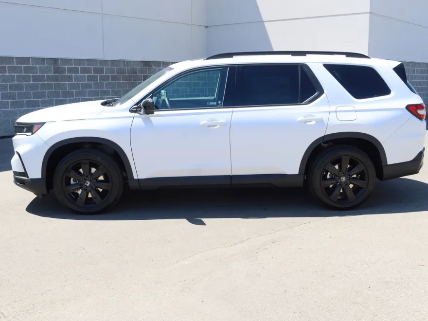 2025 Honda Pilot Black Edition photo 1
