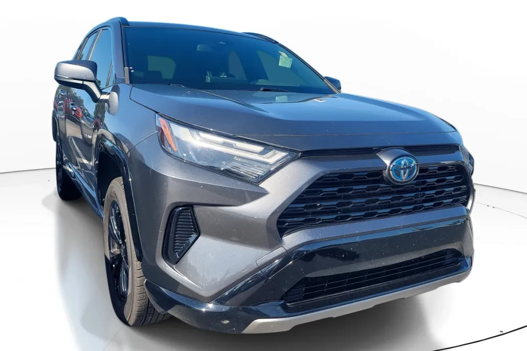 2023 Toyota RAV4 Hybrid SE photo 1