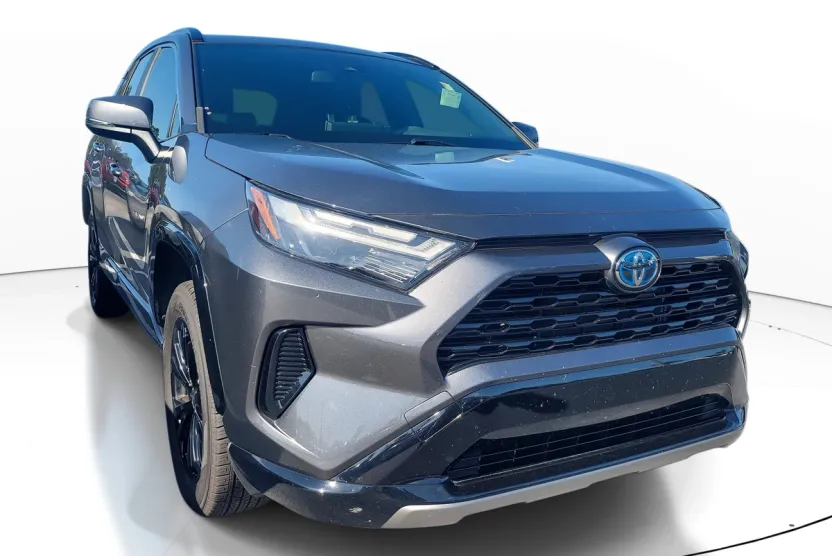 2023 Toyota RAV4 Hybrid SE photo 1