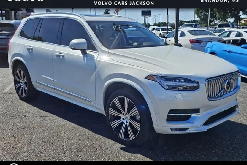 2024 Volvo XC90 Plus photo 1