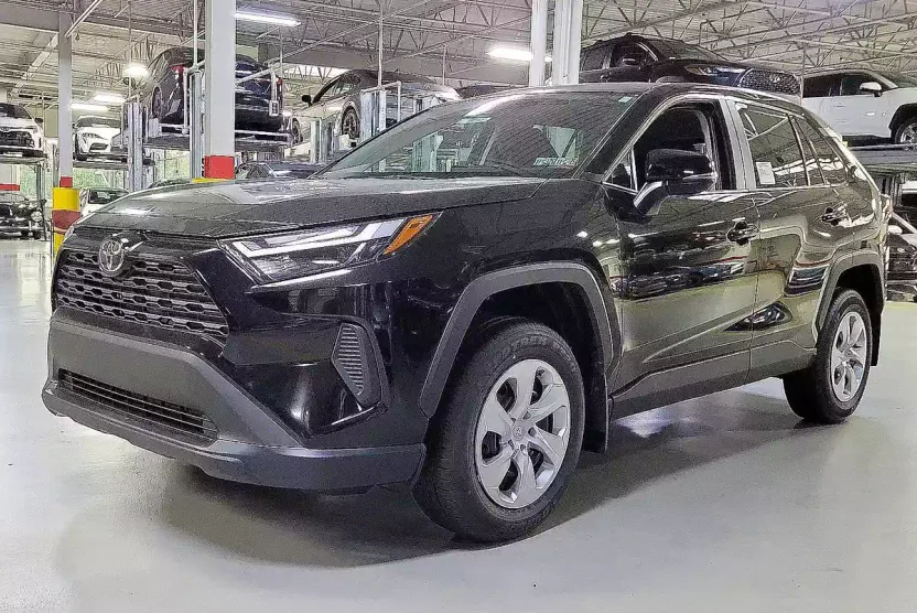 2025 Toyota RAV4 LE photo 1