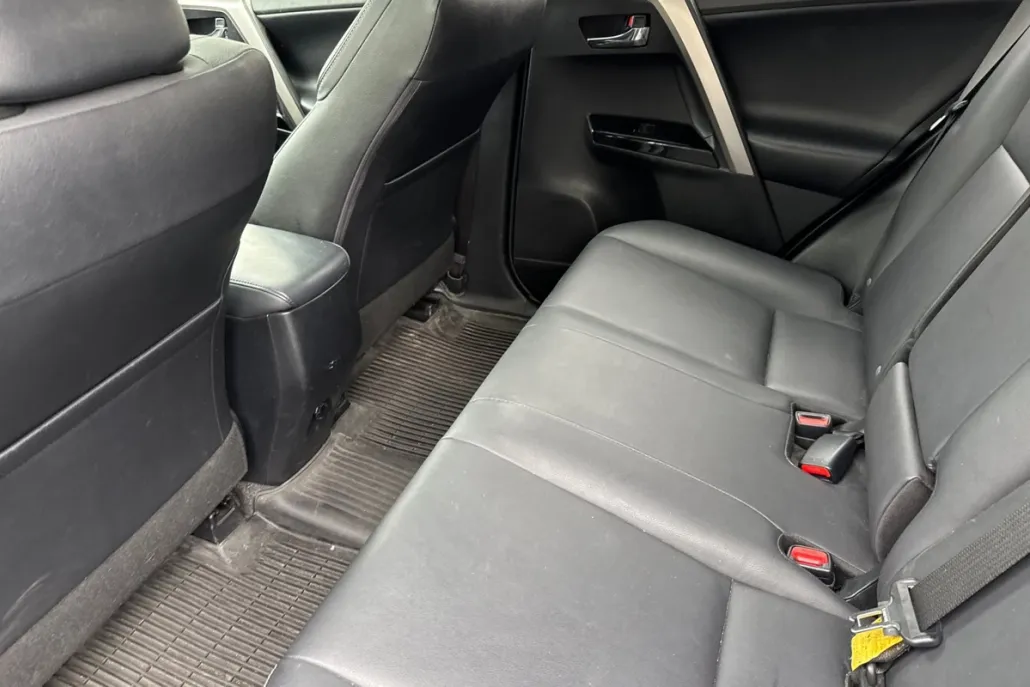 2018 Toyota RAV4 Hybrid Limited photo 1