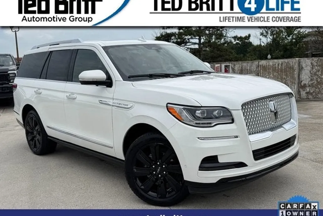2022 Lincoln Navigator Reserve photo 1