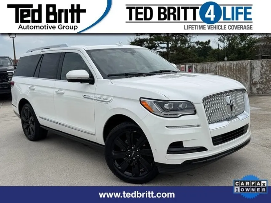 2022 Lincoln Navigator Reserve photo 1