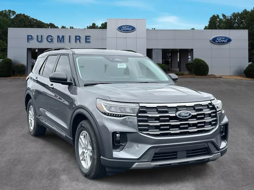 2025 Ford Explorer photo 1