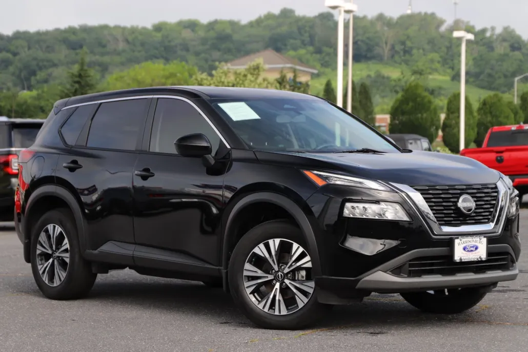 2023 Nissan Rogue SV photo 1