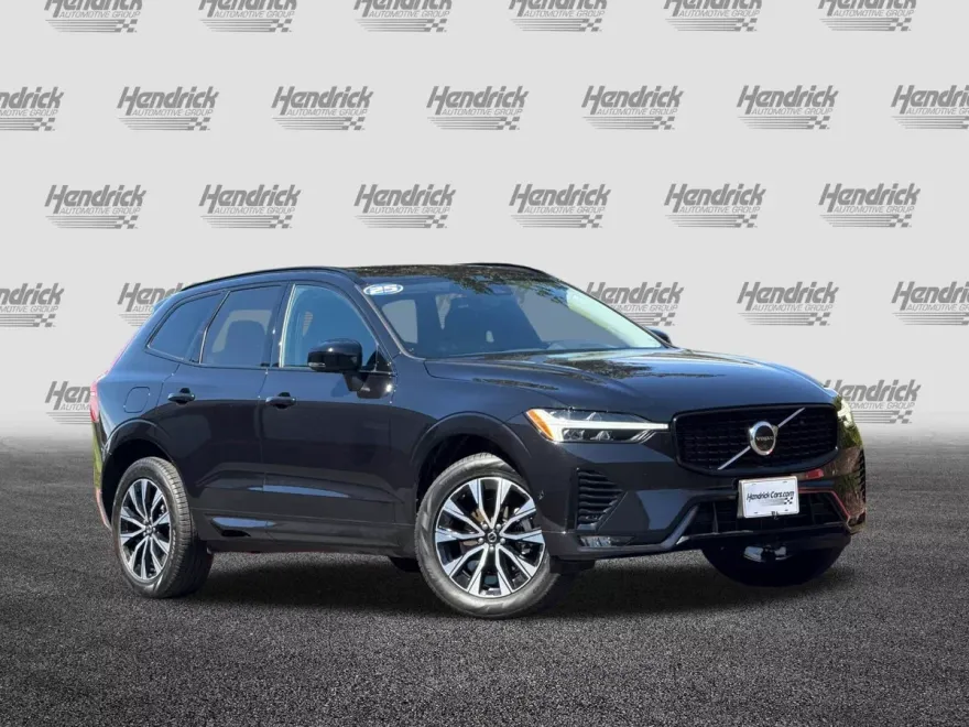 2025 Volvo XC60 B5 Plus photo 1