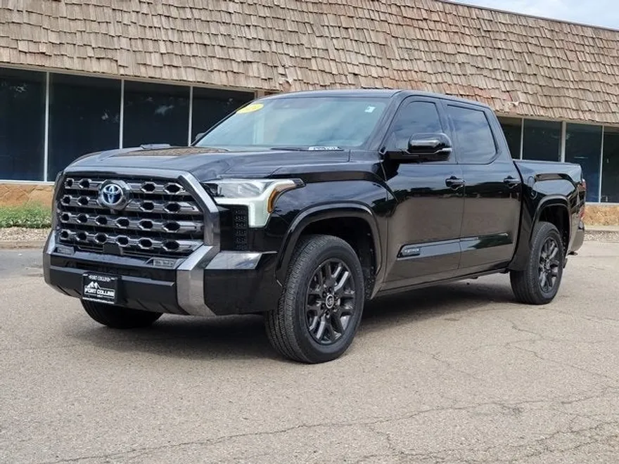 2024 Toyota Tundra Platinum CrewMax photo 1
