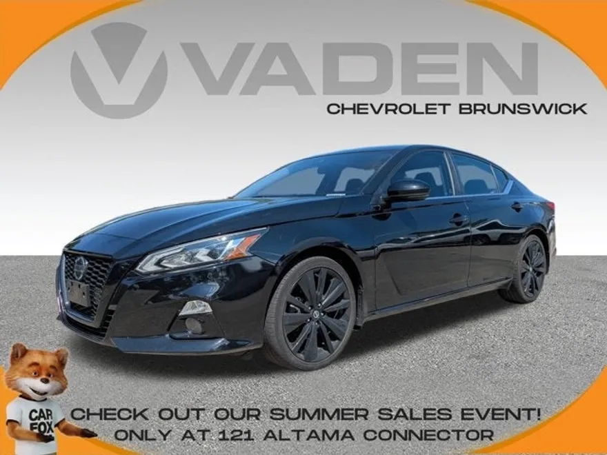 2022 Nissan Altima 2.5 SR photo 1