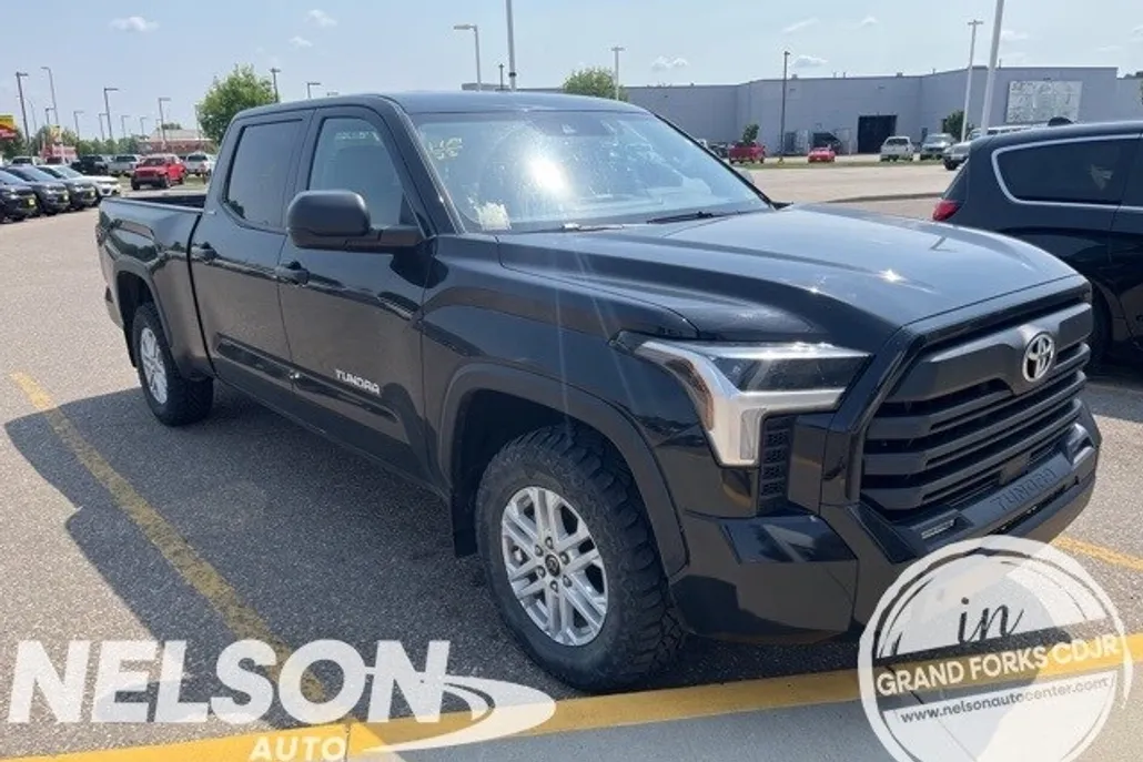 2023 Toyota Tundra SR5 CrewMax photo 1