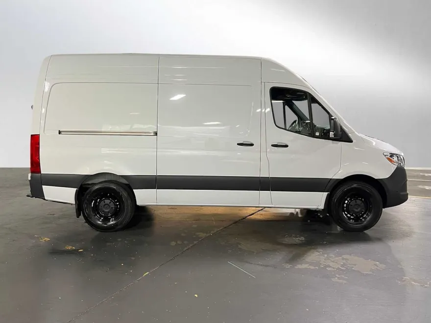 2025 Mercedes Benz Sprinter 2500 Standard Roof photo 1