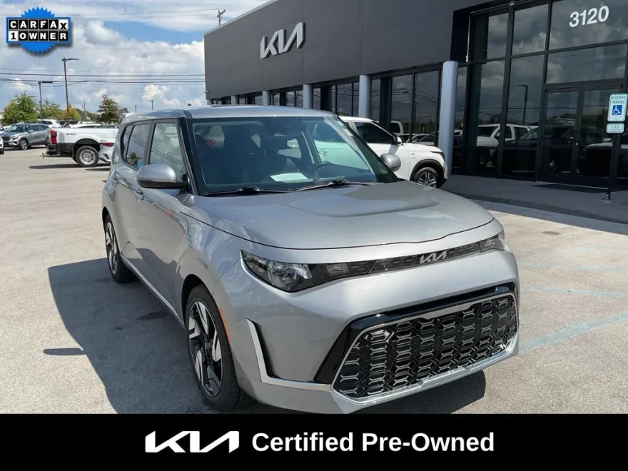 2023 Kia Soul GT-Line photo 1
