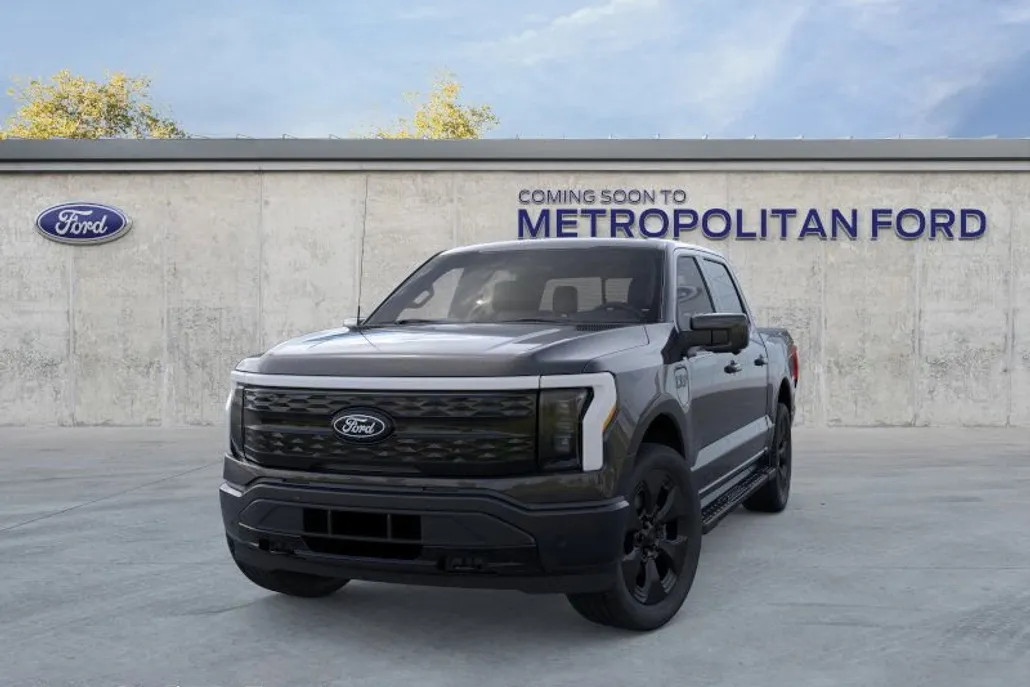 2025 Ford F-150 Lightning Platinum photo 1