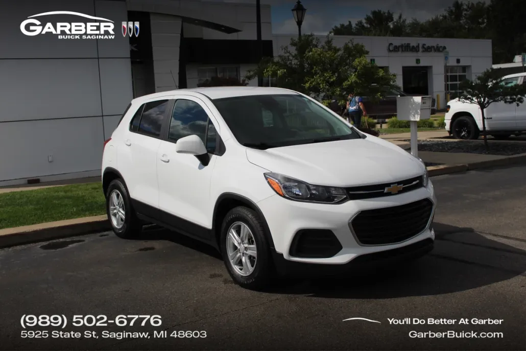 2022 Chevrolet Trax LS photo 1