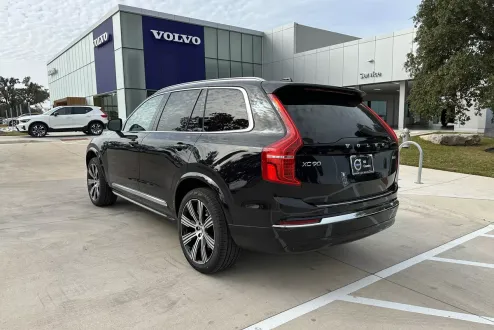 2025 Volvo XC90 Plus photo 3