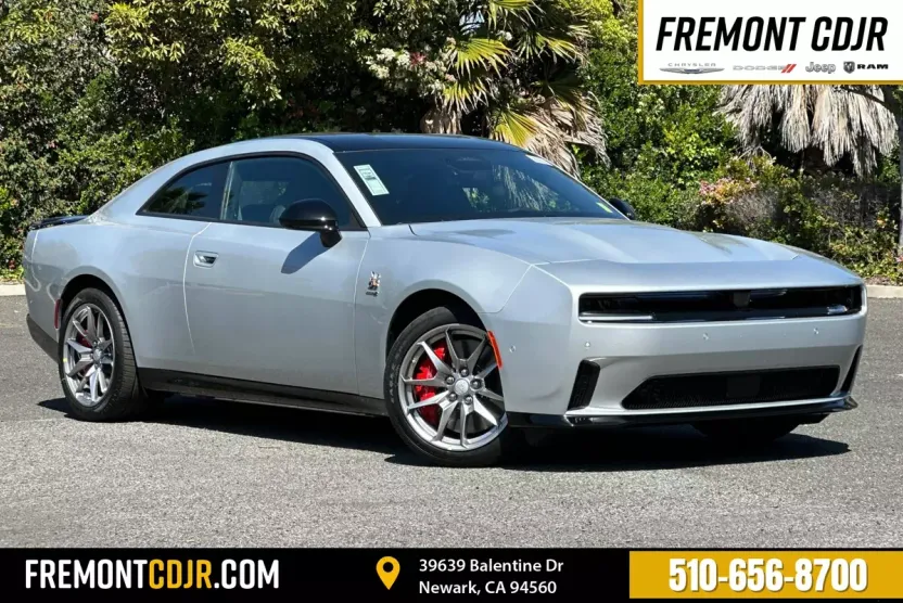 2025 Dodge Charger R/T Scat Pack photo 1