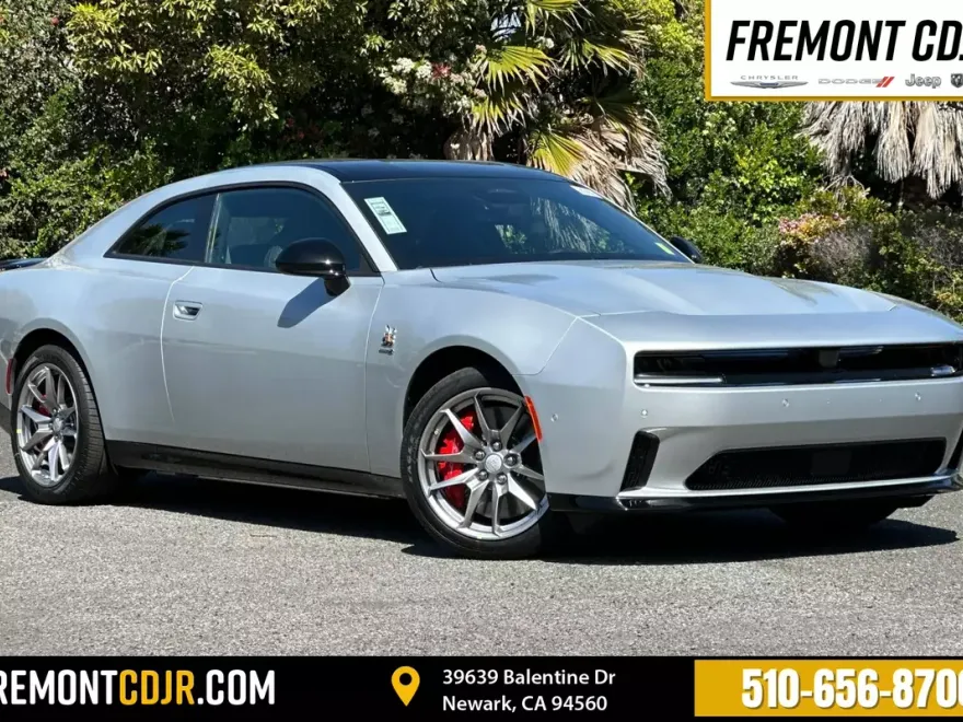 2025 Dodge Charger R/T Scat Pack photo 1