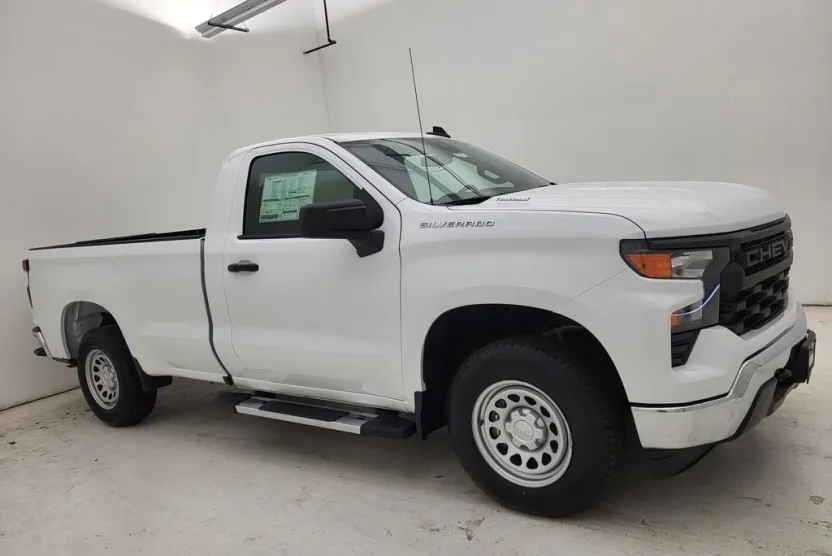2025 Chevrolet Silverado 1500 photo 1