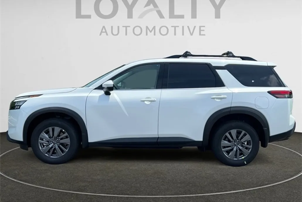 2025 Nissan Pathfinder SV photo 1