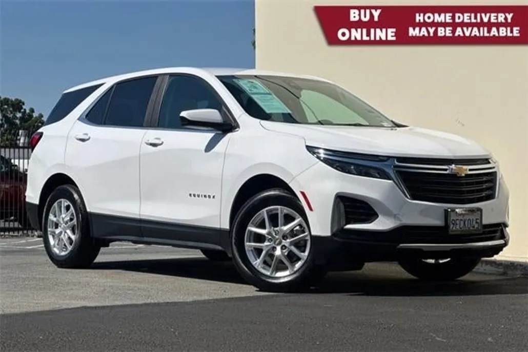 2022 Chevrolet Equinox LT photo 1