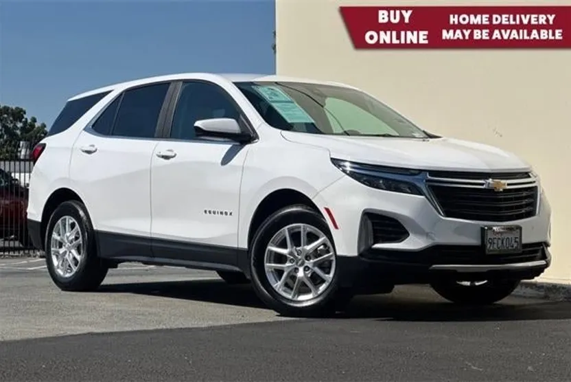 2022 Chevrolet Equinox LT photo 1