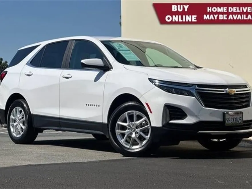 2022 Chevrolet Equinox LT photo 1
