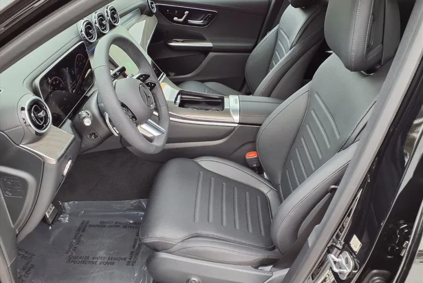 2026 Mercedes Benz GLC 300 photo 1