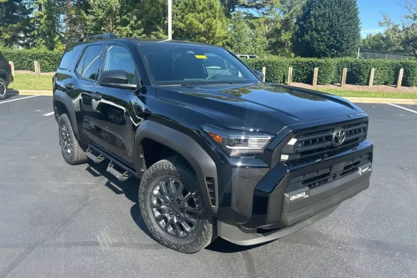 2025 Toyota 4Runner SR5 photo 1