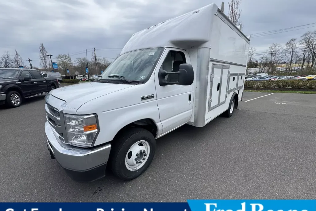 2026 Ford E-350 Base photo 1