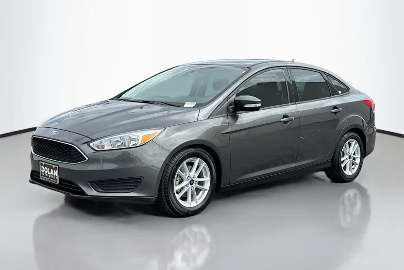2016 Ford Focus SE photo 1