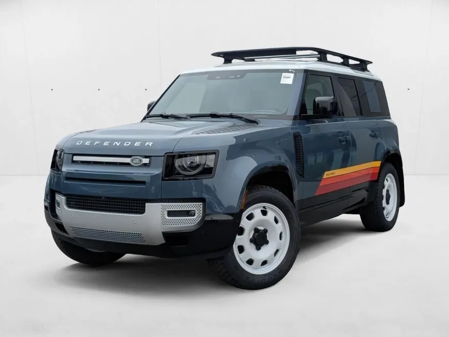 2025 Land Rover Defender 110 S photo 1