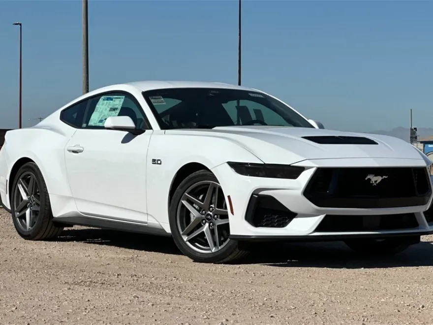 2025 Ford Mustang GT photo 1