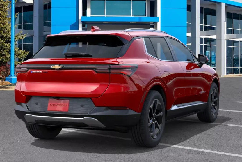 2025 Chevrolet Equinox LT photo 1