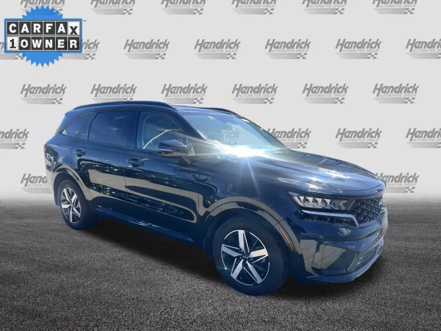 2022 Kia Sorento EX photo 1