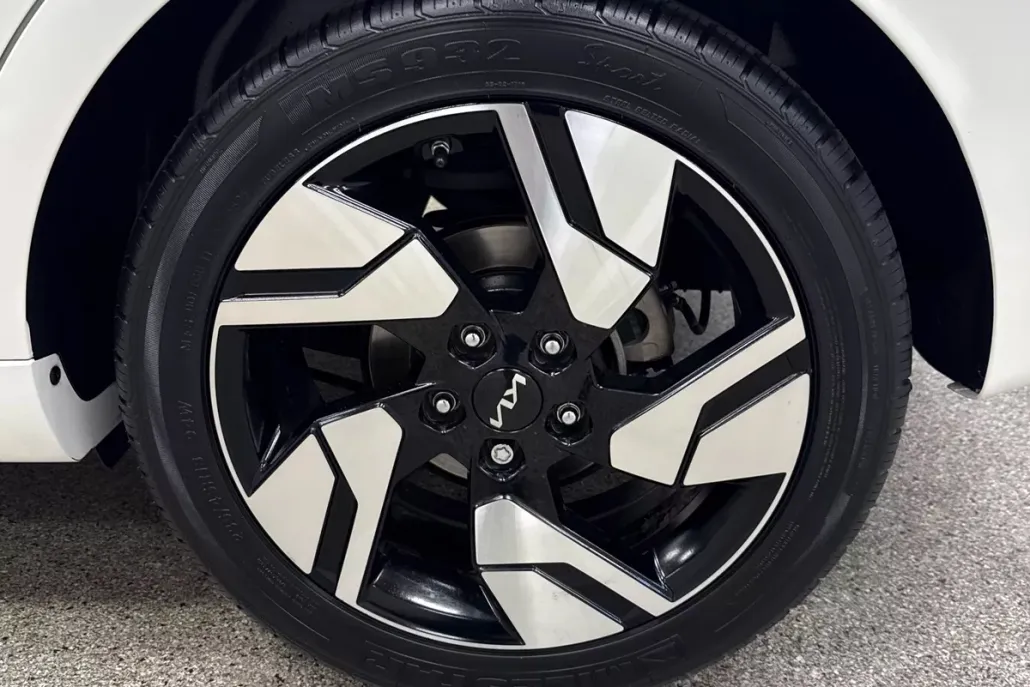 2024 Kia Soul GT-Line photo 1