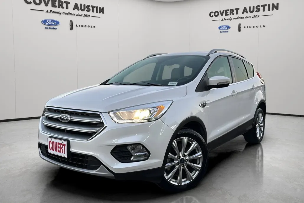 2017 Ford Escape Titanium photo 1