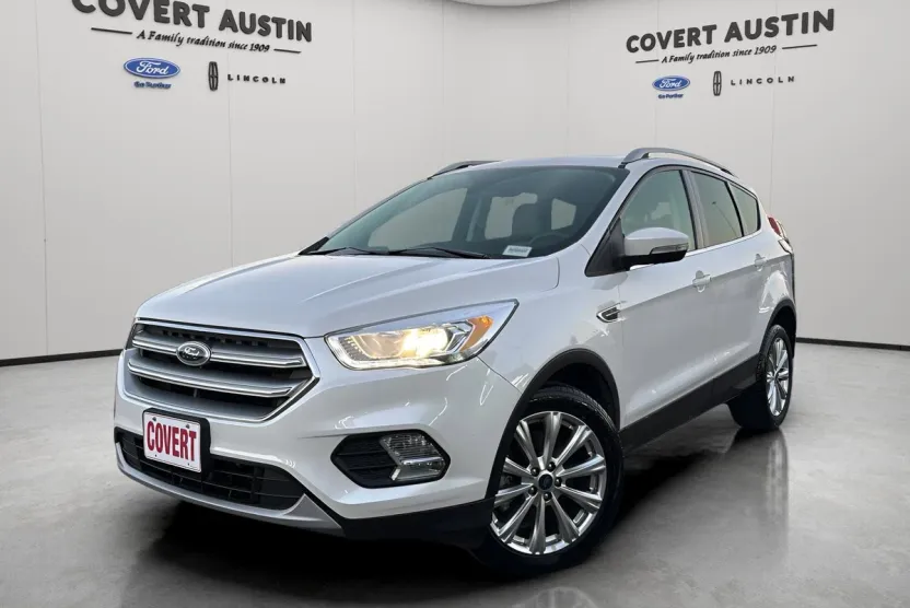 2017 Ford Escape Titanium photo 1